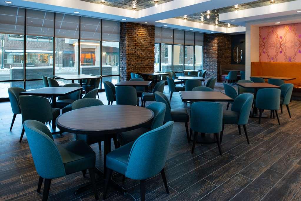 Hilton Garden Inn Kalamazoo Downtown Restaurante foto